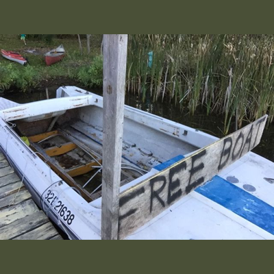 Picture of Boat Fibreglass Hull 16 Ft Used FREE