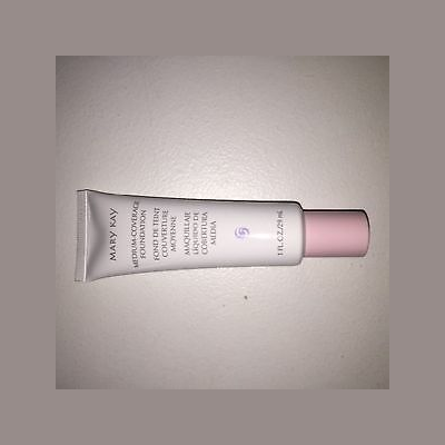 Picture of Mary Kay Medium Coverage Foundation Bronze 500 FREE